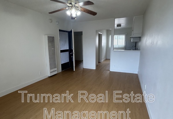 321 E TUJUNGA AVE