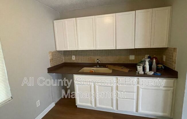 2 beds, 1 bath, 924 sqft, $1,695