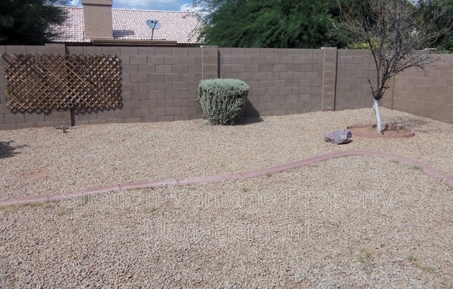 238 W GAIL DR