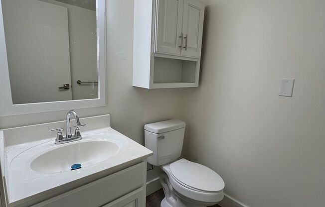 2 beds, 1.5 baths, 950 sqft, $1,545, Unit 100E