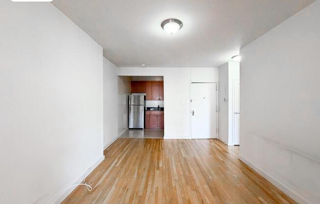 523 W 49 ST