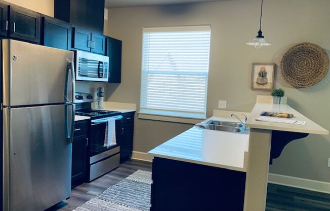 2 beds, 2 baths, 1,008 sqft, $1,850, Unit 125