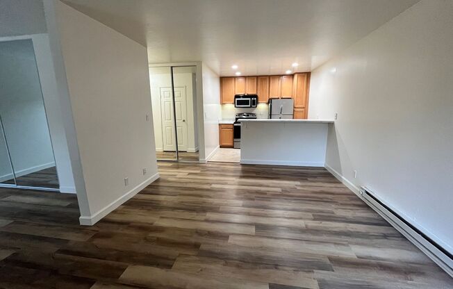 Studio, 1 bath, 528 sqft, $1,890, Unit 93