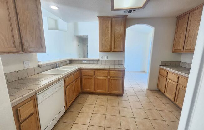 3 beds, 2 baths, $1,750