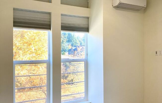 Modern 3BR/2BA Townhome in Bryant Near U Village & Burke-Gilman Trail