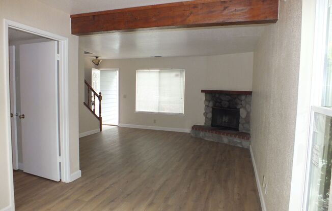 2 beds, 2.5 baths, $1,850, Unit 11