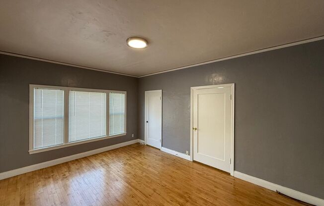 381 Oakland Ave