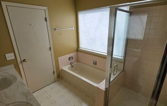 3 beds, 3 baths, 1,659 sqft, $2,900, Unit Rhine Court 3935