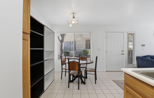 2 beds, 2 baths, $1,200, Unit # 103