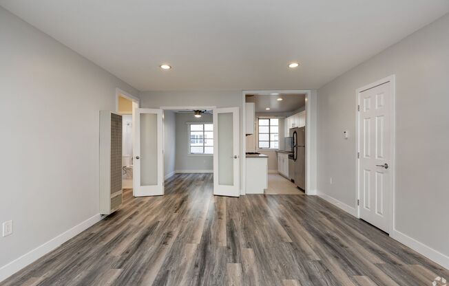 970 N. Serrano Ave.