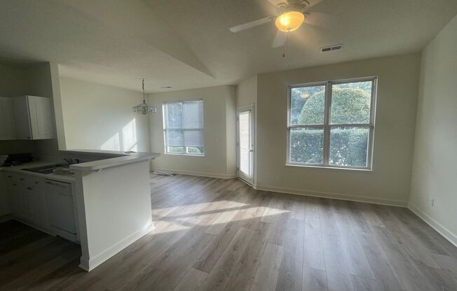 2 beds, 2.5 baths, $1,450, Unit Unit 135