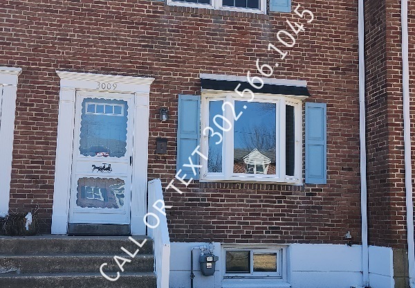 3009 W CT AVE