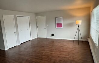 2 beds, 1 bath, 991 sqft, $2,150