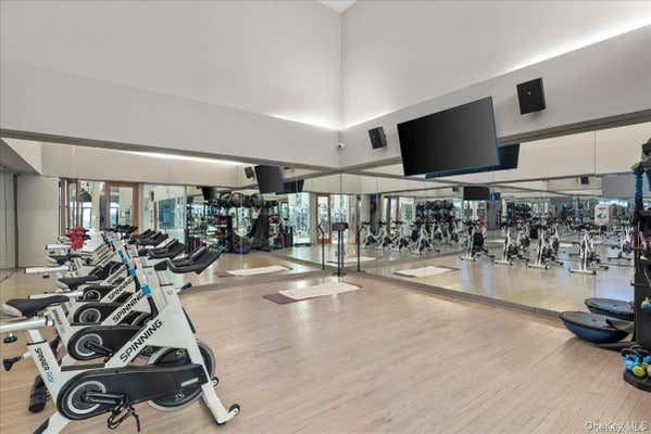 Studio, 1 bath, 400 sqft, $3,150, Unit 32F