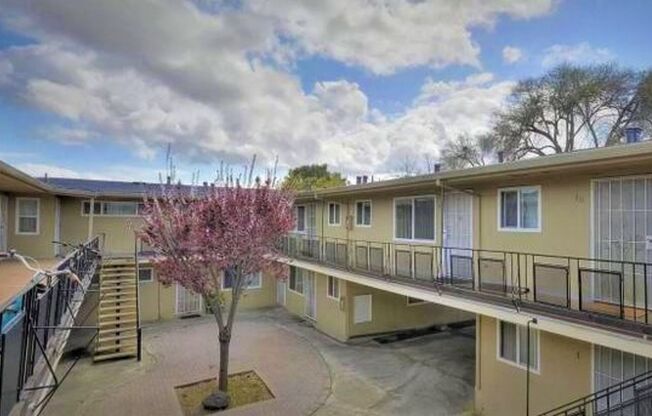 1 bed, 1 bath, 700 sqft, $1,895, Unit 3189 #12