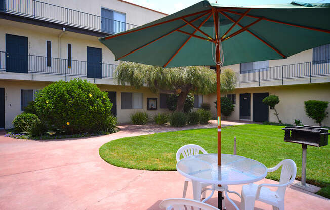 Ocean View Townhomes barbeque area