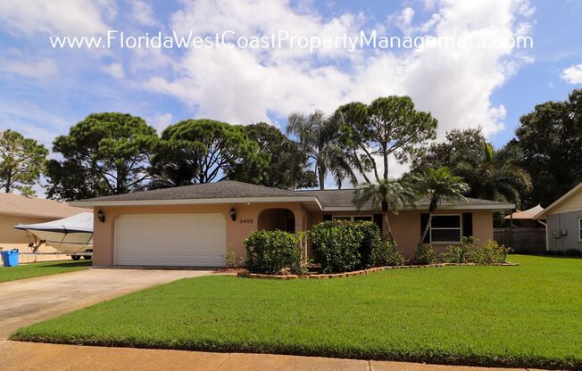 SUPER WEST BRADENTON 3 BED/2 BATH HOME! FENCED YARD! AVAILABLE FOR JUNE
