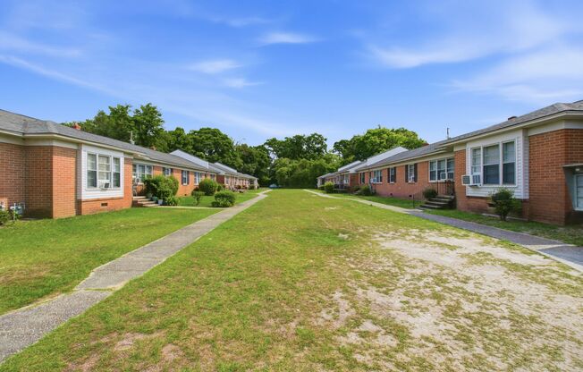 2 Bedroom Apartments in Sumter, SC – Broad Street Location with Off-Street Parking