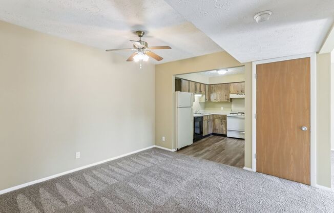 1 bed, 1 bath, 650 sqft, $829, Unit 3002E