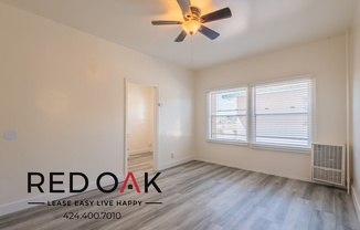 147 3/4 S NORMANDIE AVE