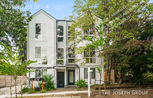 939 N 91 ST