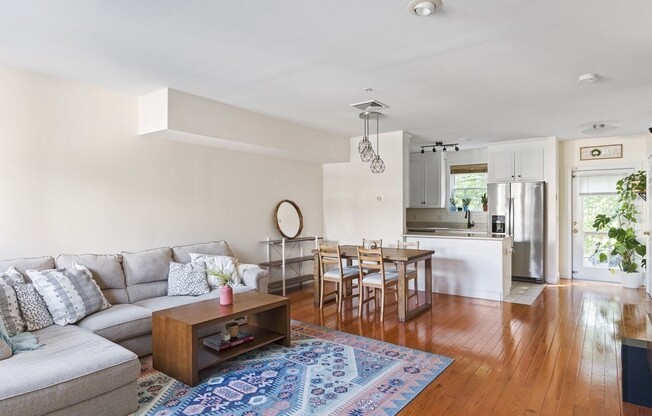 122 E SQUANTUM