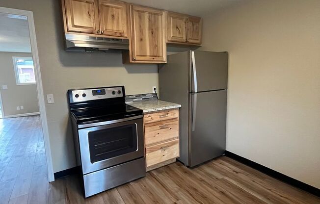 3 beds, 1 bath, 1,160 sqft, $1,950, Unit GR04A