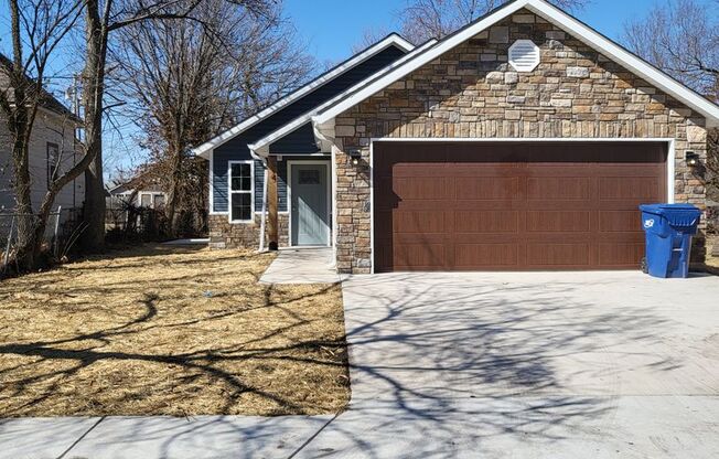 Brand new 3 bedroom, 2 bath house in Webb City!