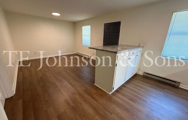 1 Bedroom Near Easton Park! Water Included