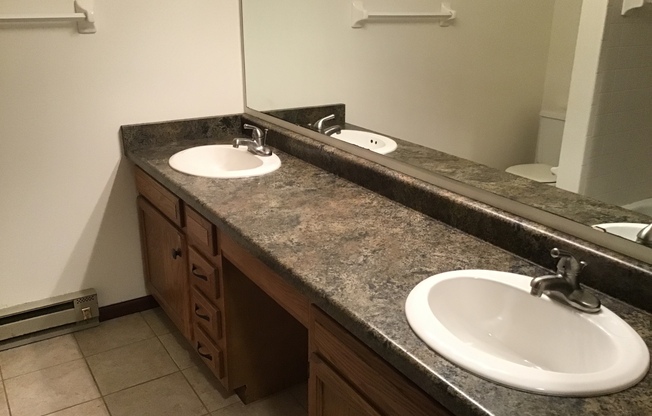 2 beds, 1 bath, 950 sqft, $1,625, Unit 7765RC