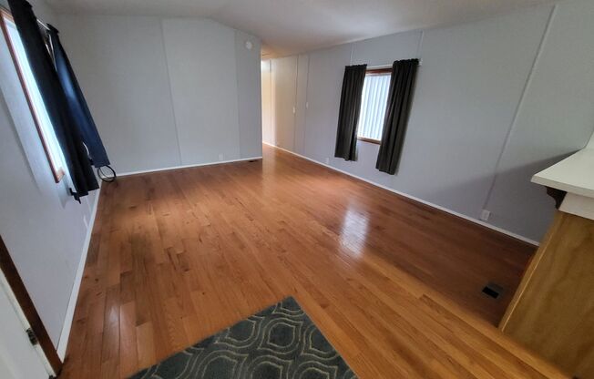 2 beds, 1 bath, $1,725