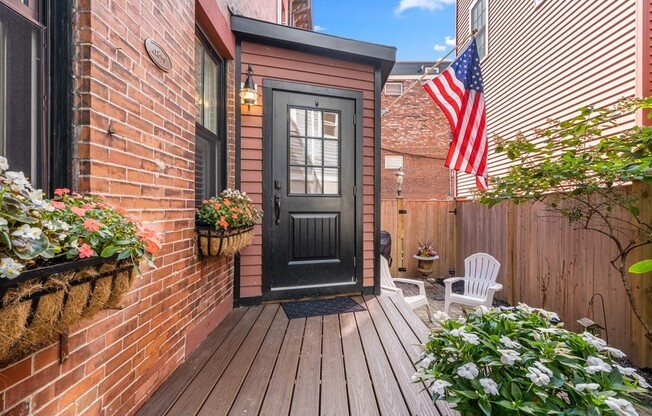 9 R SALEM ST