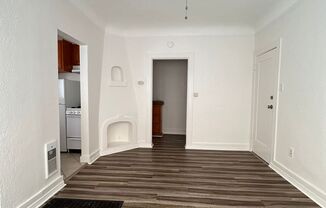 Studio, 1 bath, $1,325, Unit 284C