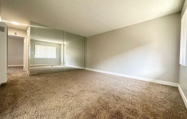 2 beds, 1 bath, $2,295, Unit 3630 04