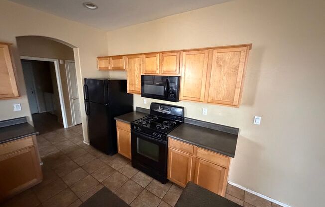 Beautiful Home for Rent in Tolleson! **NEW CARPET**