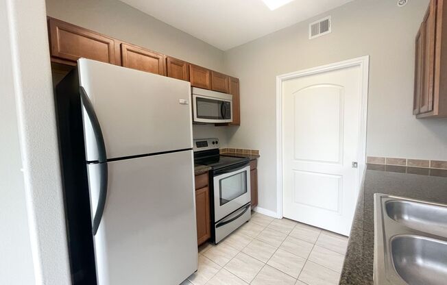 2 beds, 2 baths, $1,700