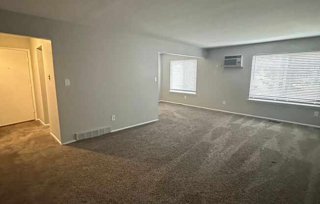 2 beds, 1 bath, 860 sqft, $1,375, Unit 104