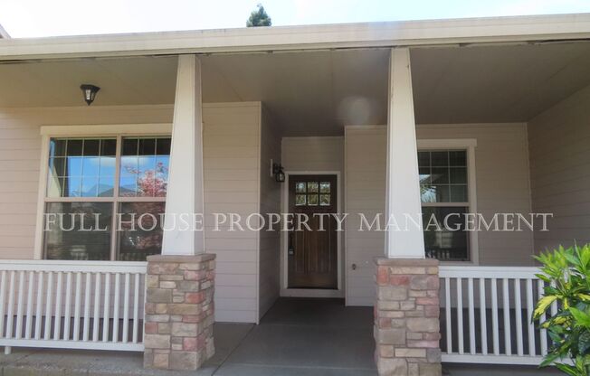 Beautiful 3 Bed / 2 Bath House in Junction City!