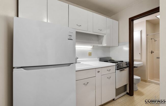 Studio, 1 bath, 315 sqft, $755, Unit 124