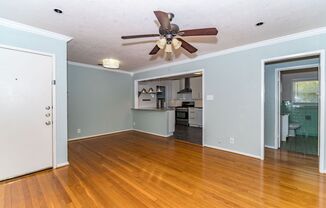 2 beds, 1 bath, $1,595