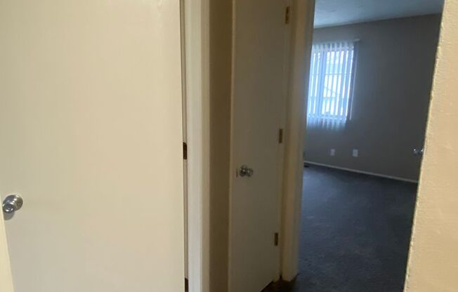 2 beds, 1 bath, 869 sqft, $1,159, Unit 12738A