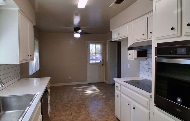 5780 N. 8th St. Duplex