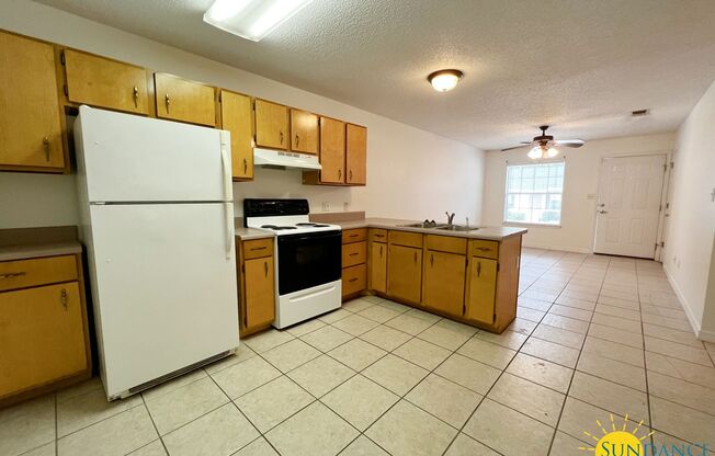 Renovated 2-Bedroom Unit in Crestview!