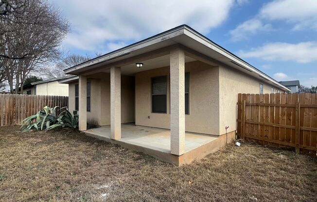 7703 Chatsworth, San Antonio, TX. 78250