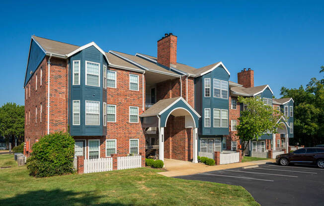 Lush Grass In Front Of Willowbend Apartment Homes