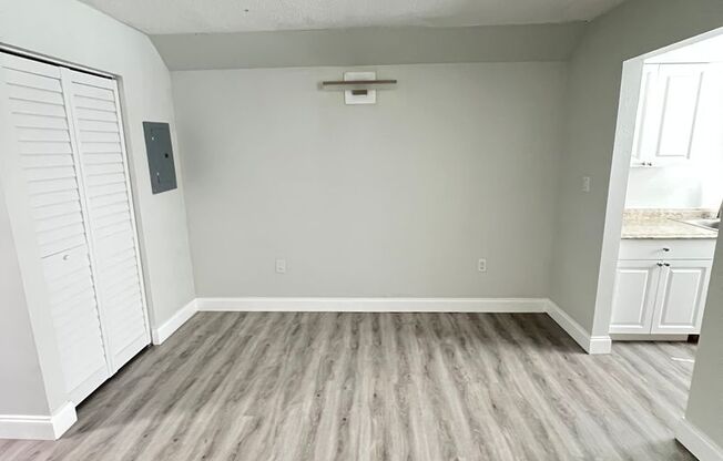 2 beds, 1.5 baths, 800 sqft, $1,795, Unit 124