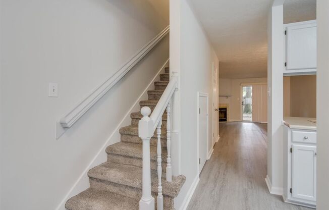 Remodeled 2 bedroom 1.5 bathroom townhome close to everything!