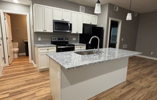 1 bed, 1 bath, 835 sqft, $895, Unit 311 A