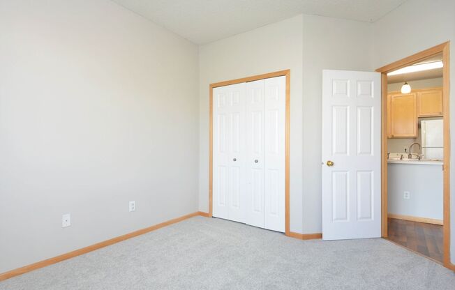 Act Fast! Stunning 3-Bedroom, 2-Bathroom Townhome in the Heart of Maple Grove!