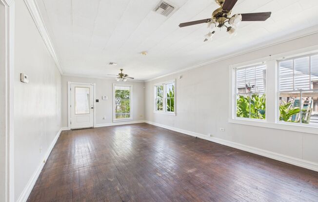 3 Bedroom, 1 Bathroom NOW Available!